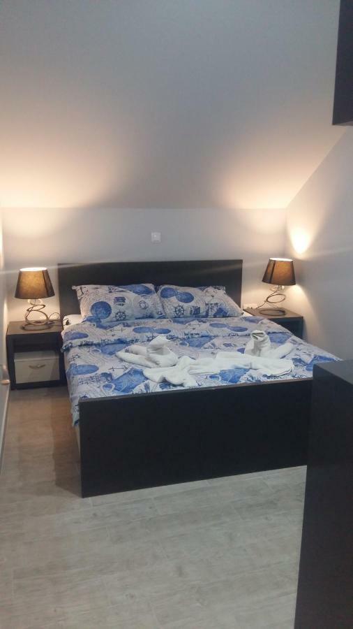 Prčanj Apartments Sovran Vila Marija מראה חיצוני תמונה