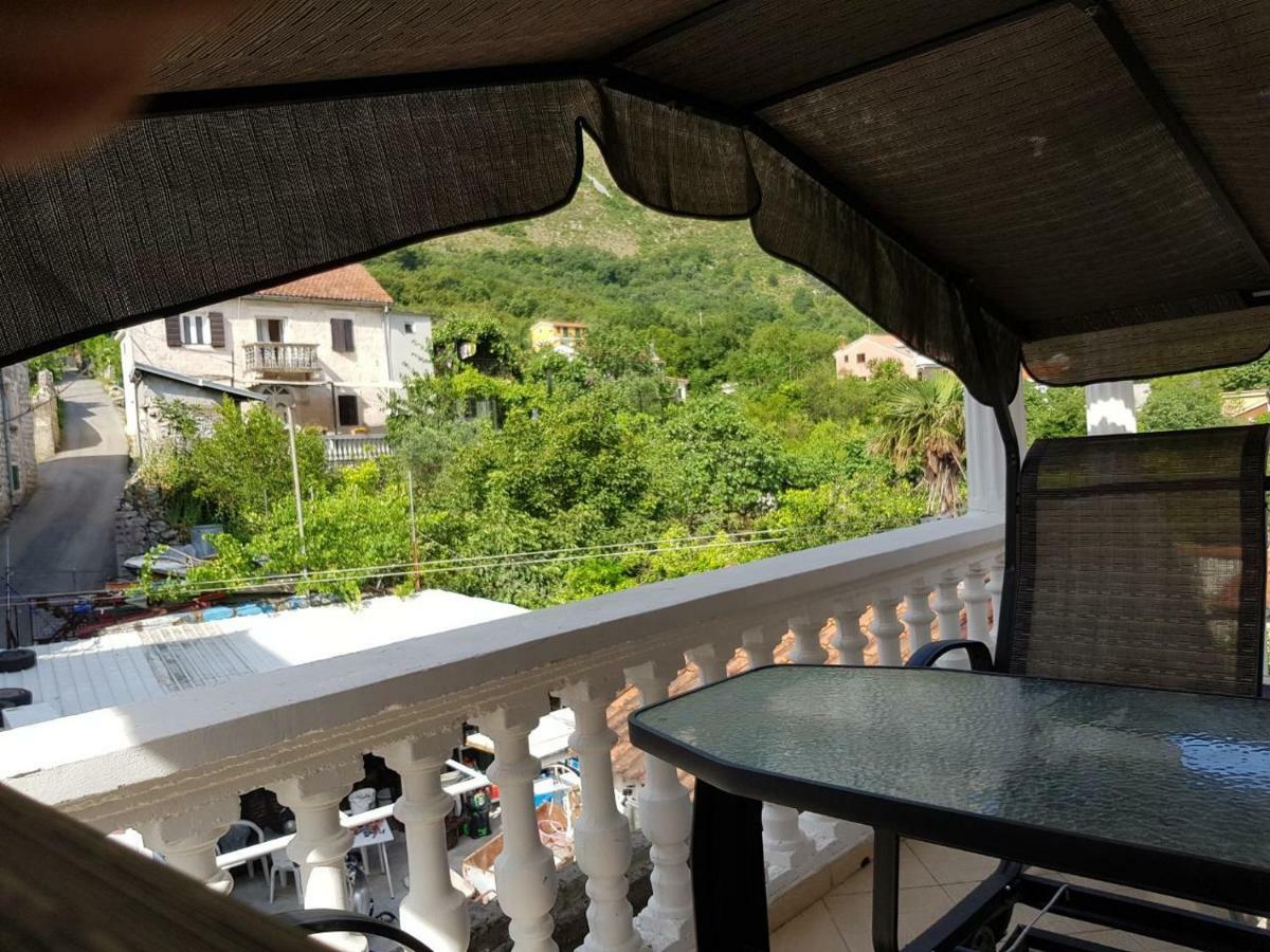 Prčanj Apartments Sovran Vila Marija מראה חיצוני תמונה